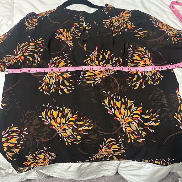 Cabi Fiesta Blouse - Picture 2 of 4